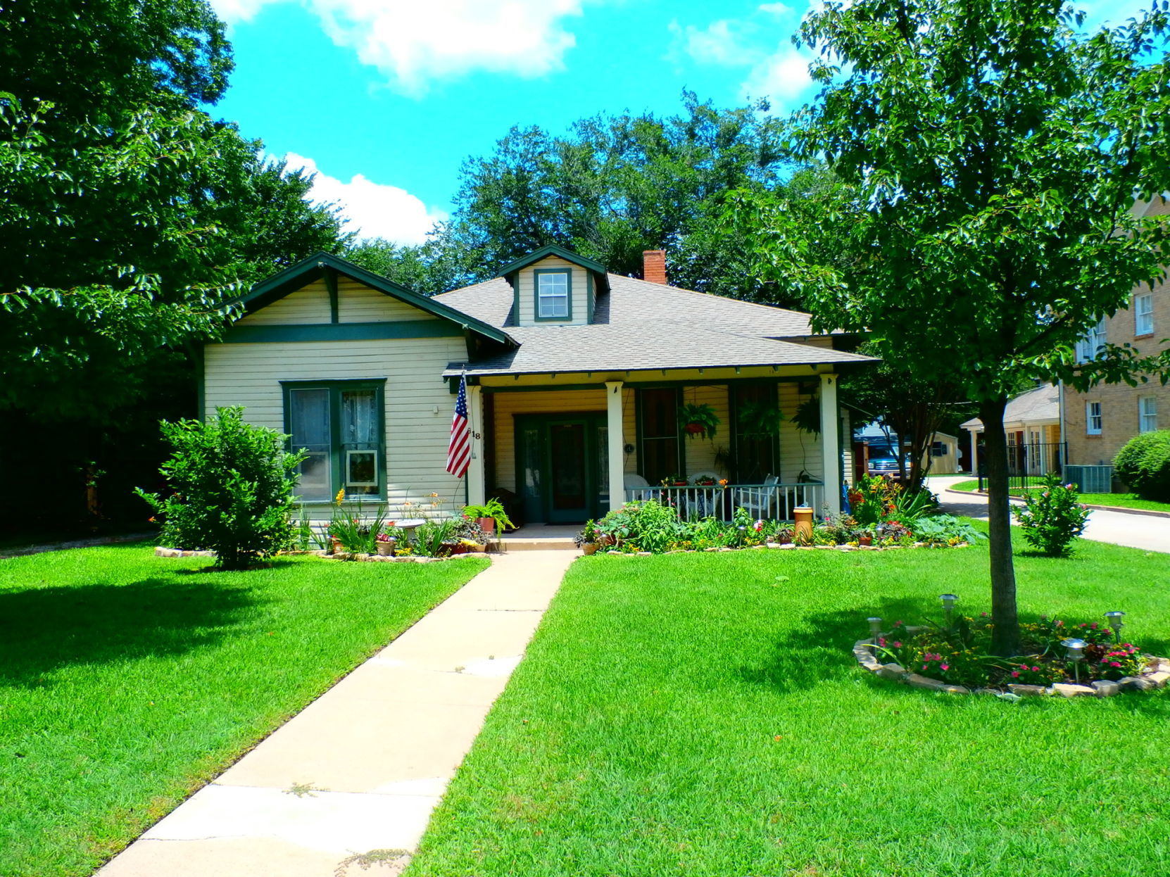 TX-DN-Denton-Oak-918.JPG